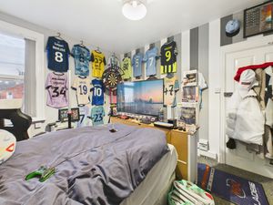 Bedroom- click for photo gallery